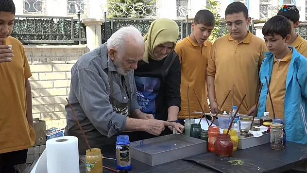 Elazığ'da Öğrenciler ve Huzurevi Sakinleri Bir Araya Geldi: İşte O Unutulmaz Anlar!