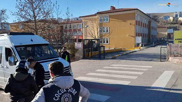 Elazığ Emniyeti okul önü denetimlerini sürdürüyor