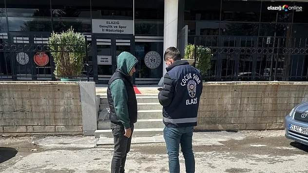 Elazığ polisi okul önlerinde kuş uçurtmuyor!