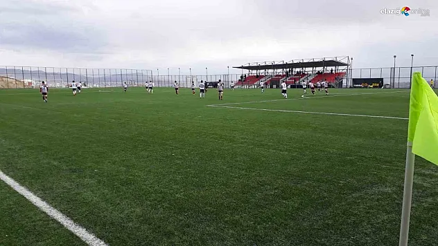 Elazığ'da okul sporları futbol müsabakaları başladı