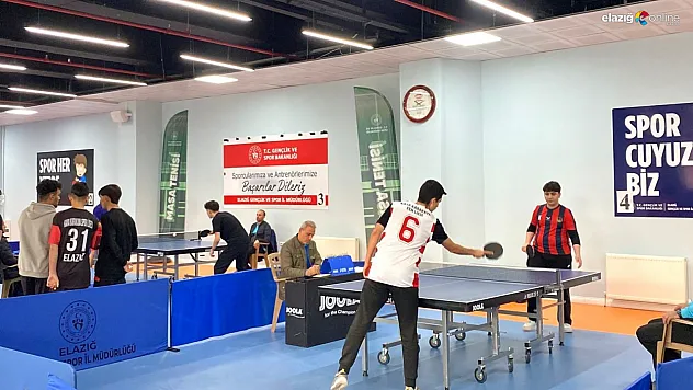 Raketler kürsü için sallandı: Elazığ'da masa tenisi şampiyonları belli oldu
