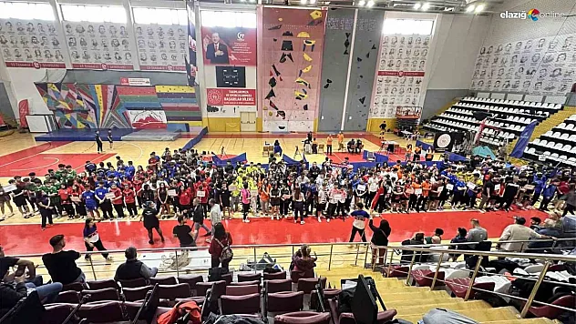 Sporun Kalbi Elazığ'da Attı! 265 Sporcu Aynı Zirve için Yarıştı!