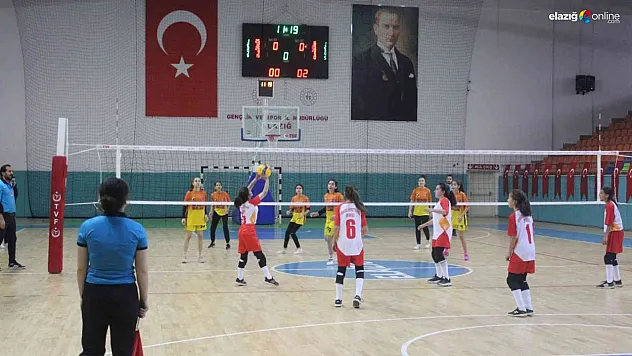 Elazığ'da Okul Sporları Voleybol Müsabakaları başladı