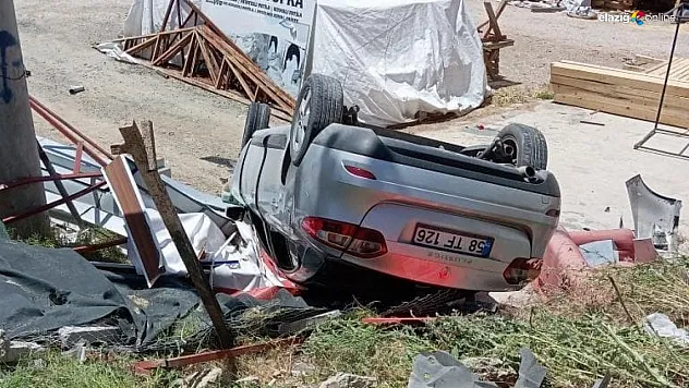 Elazığ'da Trafik Kazası! Şarampole Devrilen Otomobilde 2 Kişi Yaralandı!