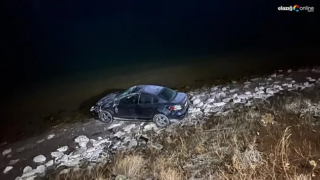 Elazığ'da otomobil şarampole uçtu: 1 yaralı