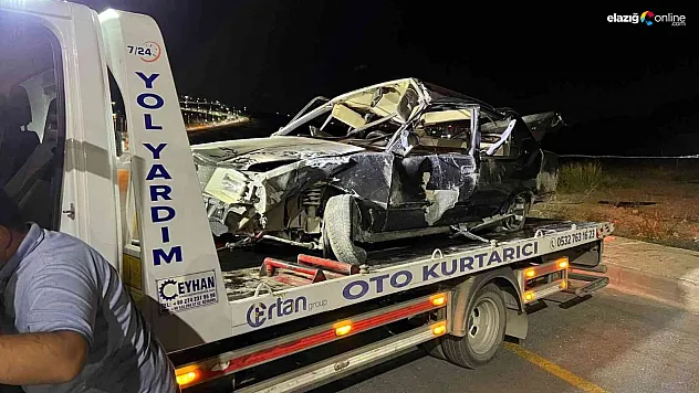 Kazada otomobil adeta hurdaya döndü! Sürücü yaralandı