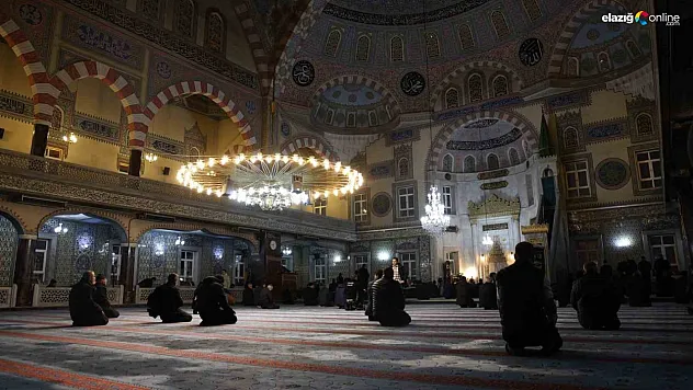 Regaip Kandili'nde Elazığ'da camiler doldu