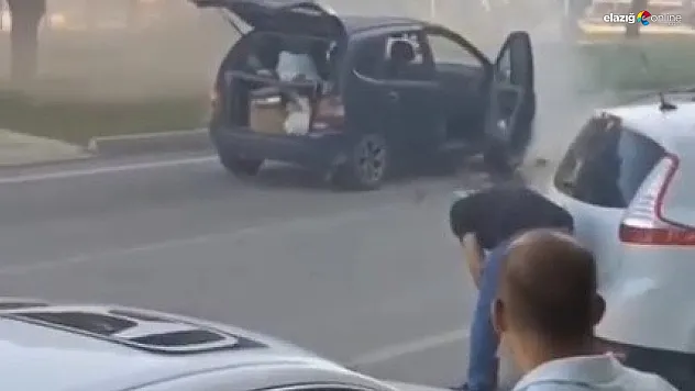 Kovancılar'da otomobil yangını paniğe neden oldu!