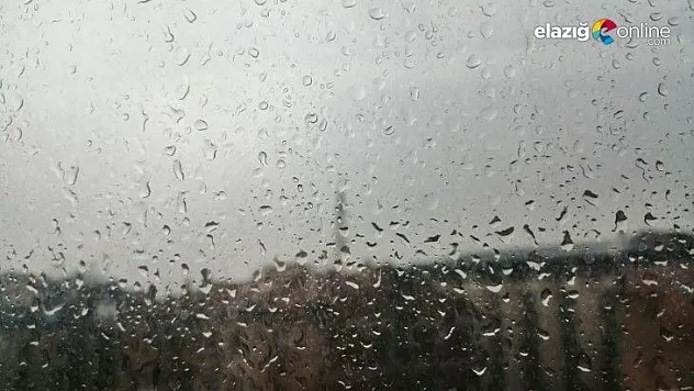 Elazığ'da sıcak hava, yağmur ve rüzgarla yerini serinliğe bıraktı