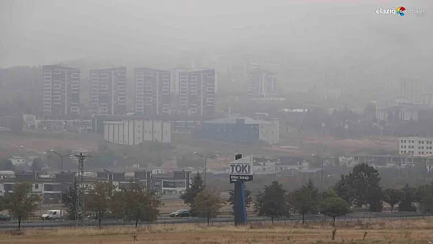 Elazığ'da bazı bölgelerde sis etkili oldu