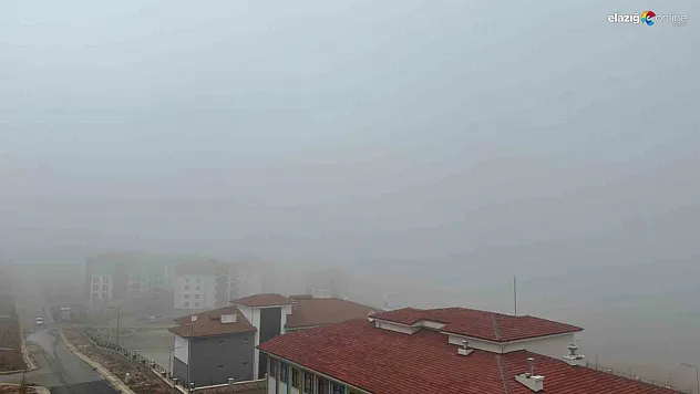 Elazığ'da sis etkisini sürdürüyor