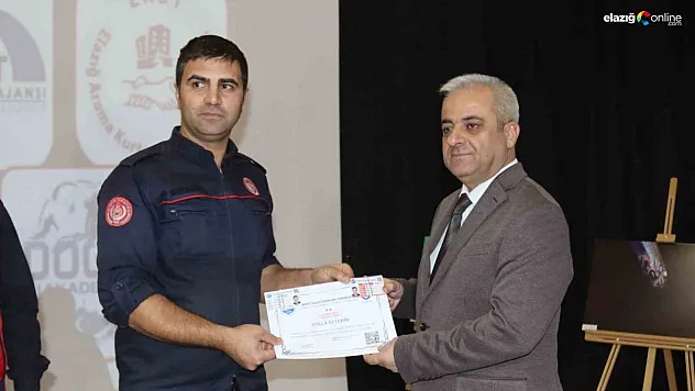 Elazığ'da Su Altı Kurtarma Ekibi Sertifikalarını Aldı, Afetlere Hazır