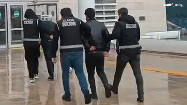 Elazığ'da sürücü sınavı kopya şebekesine suçüstü!