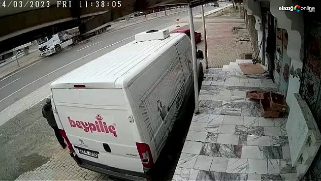 Elazığ'da tır kamyona çarptı: 1 yaralı