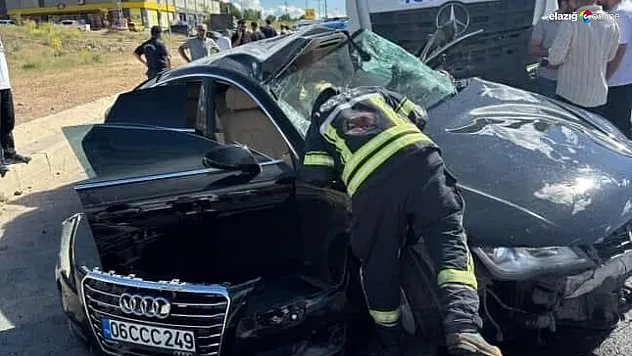 Elazığ Güneyçevre Yolu'nda Kamyon ve Otomobil Çarpıştı: 2 Yaralı!