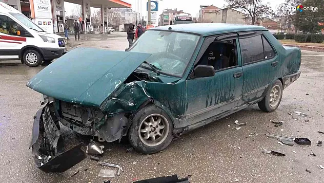 Sanayi Mahallesi'nde kaza! 3 yaralı