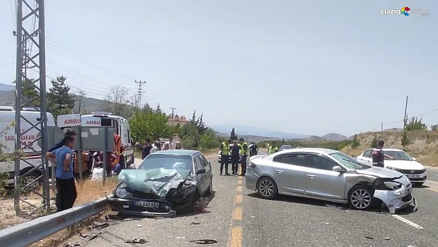 Elazığ'da Trafik Canavarı Yine İş Başında: 5 Kişi Ölümden Döndü!