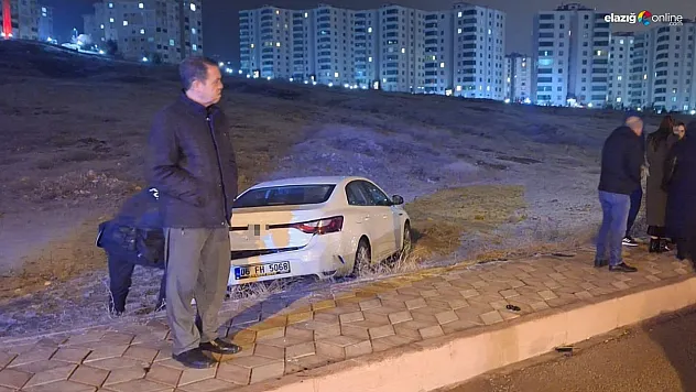 Trafik Magandası Elazığ'da Dehşet Saçtı: Çarptı, Araziye Savurdu, Kaçtı!