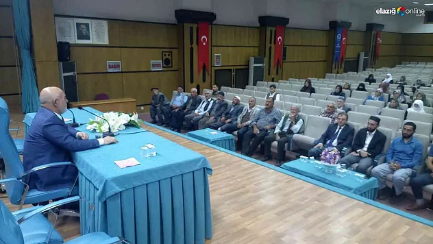 Elazığ'da umre seminerleri başladı