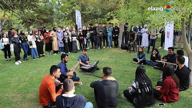 Üniversite öğrencilerine motivasyon konseri