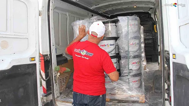 Elazığ'ın markası Redcolour'dan eğitime destek!