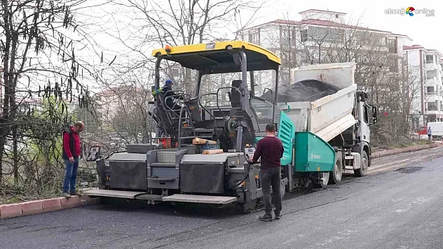 Elazığ'da Ulaşım Konforu Artıyor: 35 Kişilik Ekipten Asfalt Seferberliği!