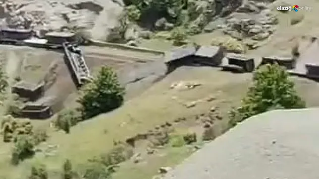 Elazığ Maden'de Yük Treni Devrildi: 3 Vagon Zeminin Kaymasıyla Yan Yattı!