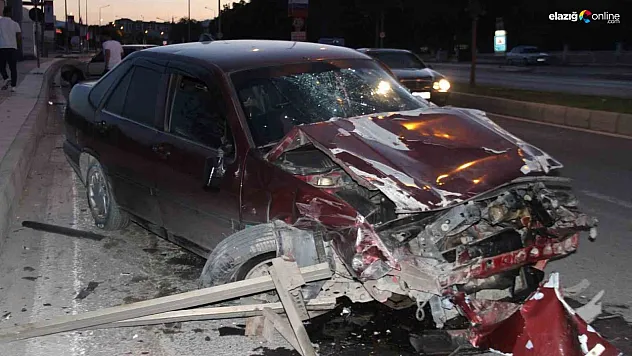 Elazığ'da zincirleme trafik kazası: 4 yaralı