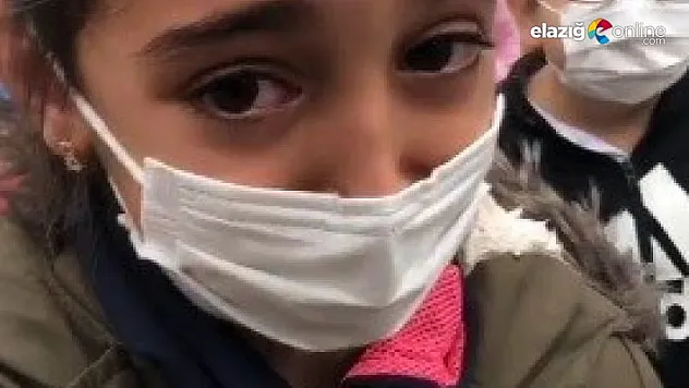 10 Kasım töreninde Elif'in ağlaması herkesi duygulandırdı