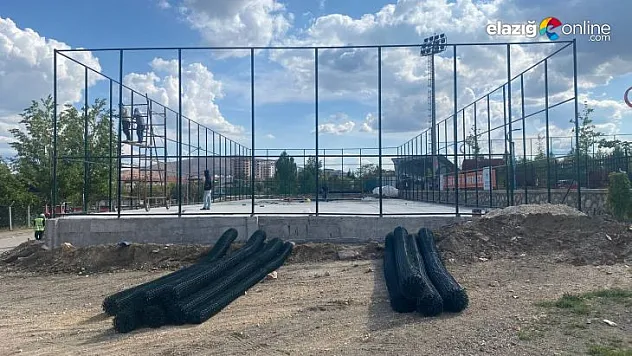 Elazığ Gençlik Merkezi'ne tenis kortu