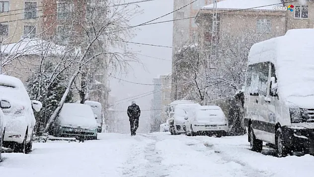 Yollar cam gibi! Keban ve Sivrice'de 'Taşımalı Eğitime' kar engeli