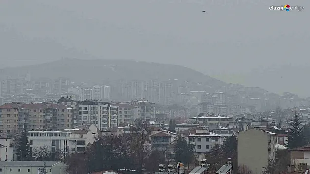 Elazığ'da Yağışla Birlikte Sis Etkisini Gösterdi! Sürücülere Uyarı Yapıldı!