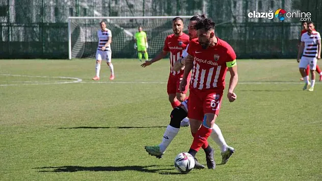 Elazığ Karakoçan FK'da iki futbolcu camiaya veda etti