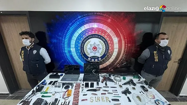 Kart kopyalama çetesine operasyon