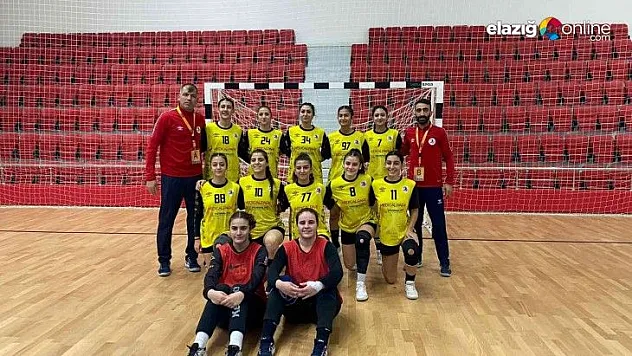 Hentbolcu kızlarımız Gaziantep'ten 1 puanla döndü