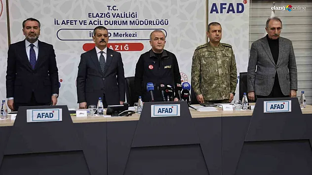 Elazığ protokolü ve vatandaşlar 6 Şubat depremi için tek yürek oldu