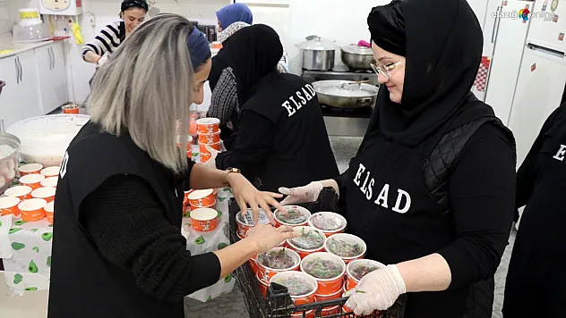 Elazığlı anneler depremzedeleri unutmadı!