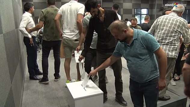 Elazığlı kadın ve erkek kuaförler tatil gününü belirlemek için seçime gitti! O seçim sonucu belli oldu