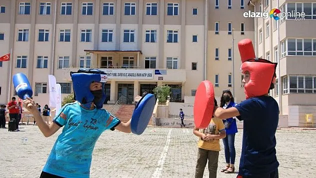 Elazığlı öğrenciler doyasıya eğlendi