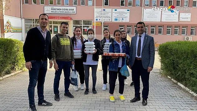 Elazığlı öğrencilerden 'İftarınız Bizden Olsun' projesi