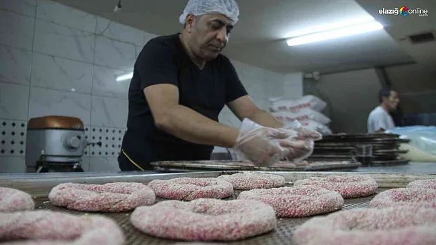 Elazığlı ustanın yaptığı frambuazlı simide yoğun ilgi