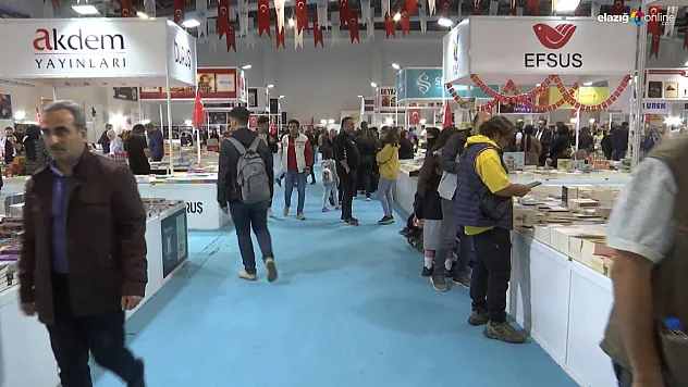 Elazığlılar son gününde kitap fuarına akın etti