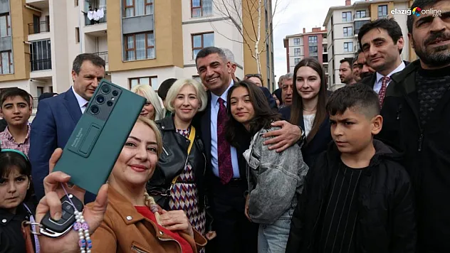 Elazığlılardan vekil Erol'a sevgi seli