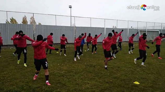Elazığspor, Arnavutköy Belediye Gençlikspor maçına hazırlanıyor