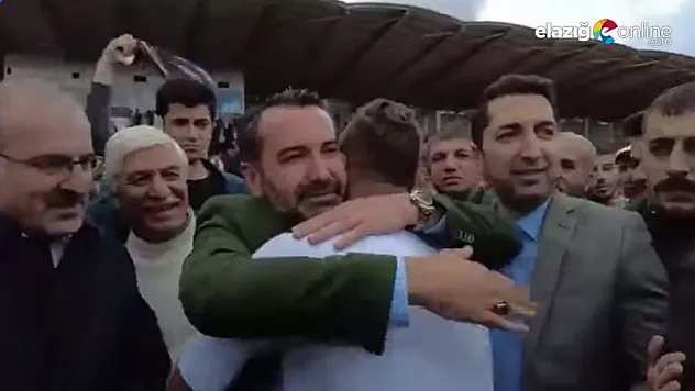 Alkışlar Başkan Şerifoğulları'na