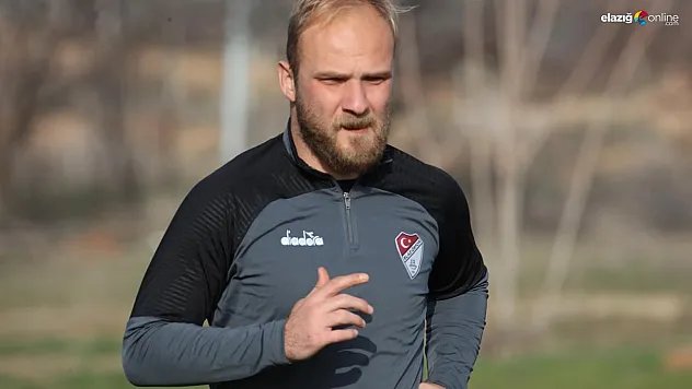 Elazığspor'da kaleci Hakan korkuttu