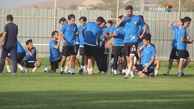 Elazığspor sahaya iniyor