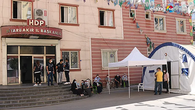 Evlat nöbetindeki ailelerin çığlıkları dinmiyor