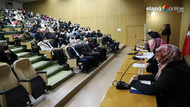 Fırat Üniversitesi Edebiyat Öğrenci Topluluğundan anlamlı panel