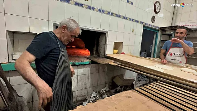Elazığlı fırıncılardan sıcaklığa ilginç yöntem!